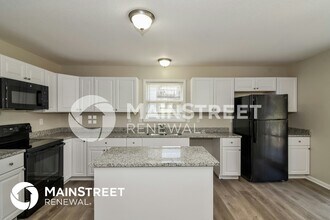 12518 E 56 St in Kansas City, MO - Building Photo - Building Photo