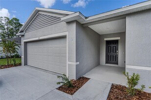 19 Richland Ln in Palm Coast, FL - Building Photo