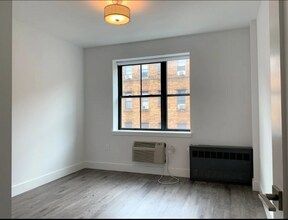 11 Cooper St in New York, NY - Building Photo - Building Photo