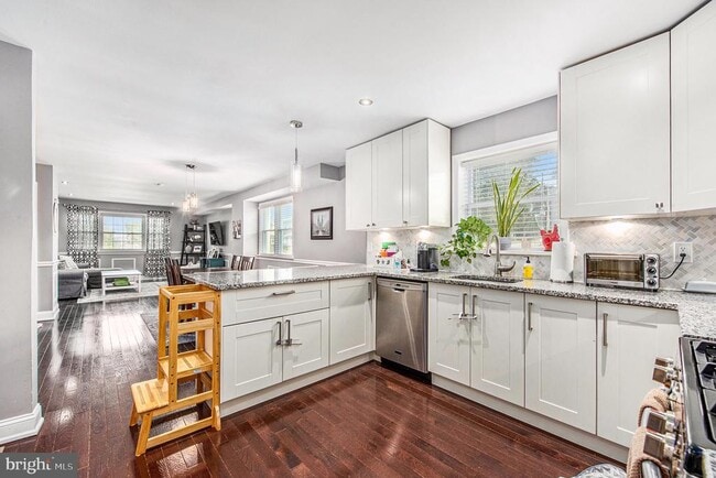 911 Wood St in Conshohocken, PA - Building Photo - Building Photo