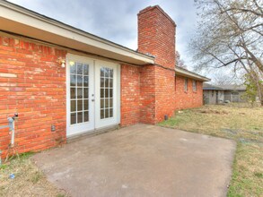 8604 NE 33rd St in Spencer, OK - Building Photo - Building Photo