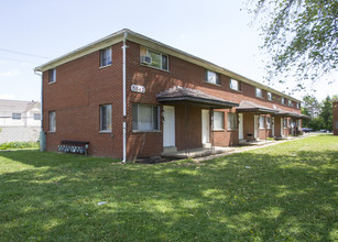 Arborwood Townhomes in Columbus, OH - Building Photo - Building Photo