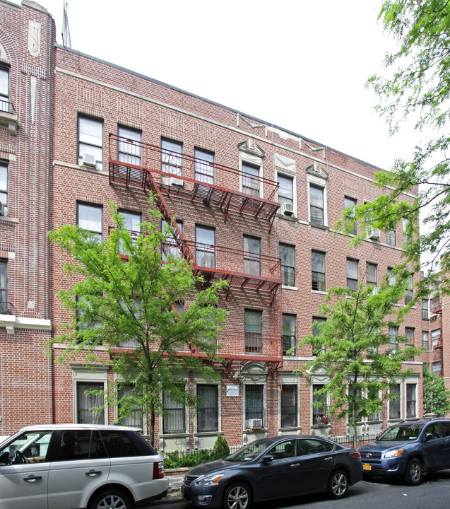 347 Lincoln Pl in Brooklyn, NY - Building Photo