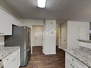 126 Garden Walk in Stockbridge, GA - Building Photo - Building Photo