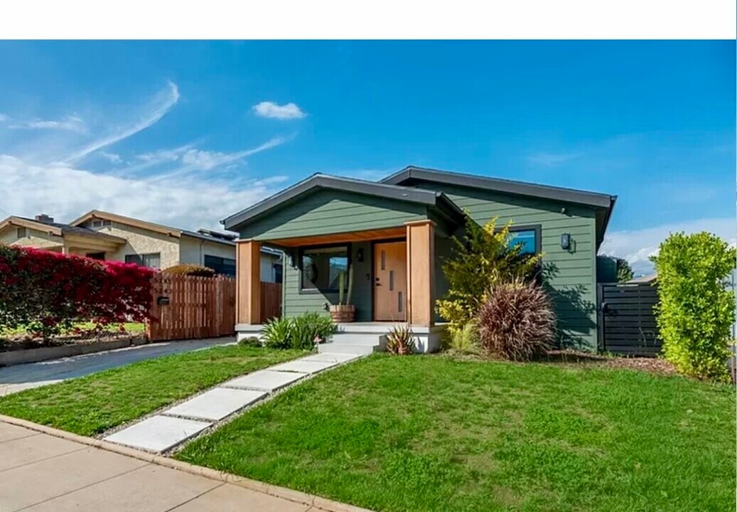 5245 Hub St, Unit Don Dennis in Los Angeles, CA - Building Photo