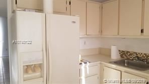 570 NW 82nd Pl-Unit -Apt 294 in Miami, FL - Building Photo