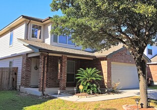 10015 Cactus Valley in San Antonio, TX - Foto de edificio - Building Photo