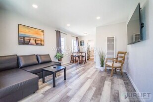 4233 Swift Ave in San Diego, CA - Building Photo