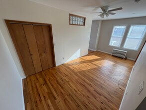70 Carleton Ave, Unit 3 in Central Islip, NY - Building Photo - Building Photo