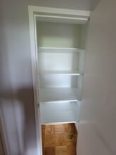 4390 LORCOM Ln, Unit 709 in Arlington, VA - Foto de edificio - Building Photo