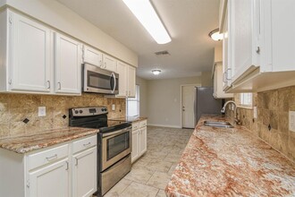 4922 Bridgemont Ln in Spring, TX - Building Photo - Building Photo