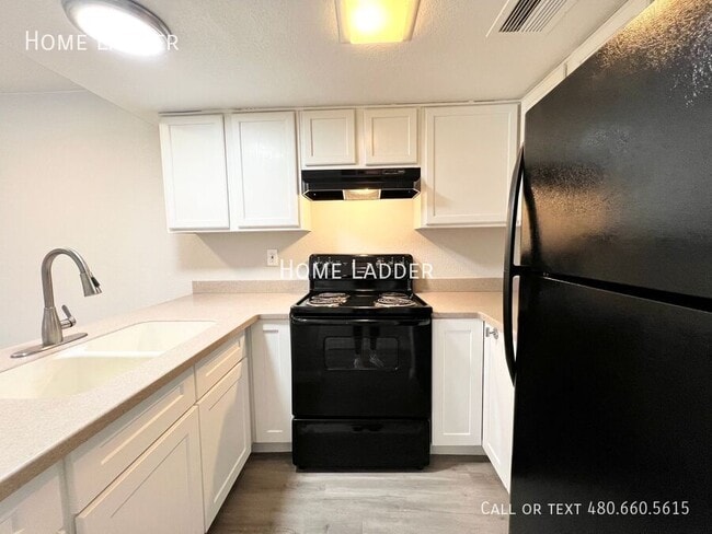 property at 4959 S Park Ave