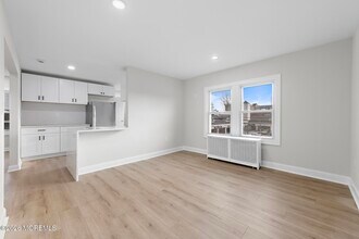 260 Main St in Matawan, NJ - Building Photo - Building Photo