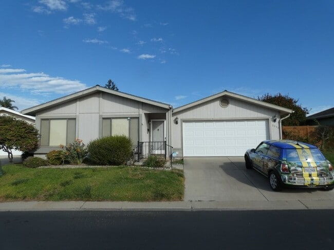 property at 3246 Greenacre Dr