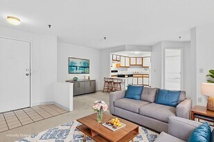 394 Ocean Ave in Revere, MA - Building Photo