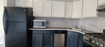 4905 PARK Ave in Union City, NJ - Building Photo - Building Photo