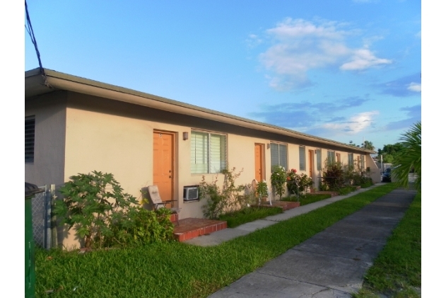 Valentine Apartments in Miami, FL - Foto de edificio - Building Photo