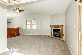 1050 Ross Ct in Franklin, IN - Building Photo - Building Photo