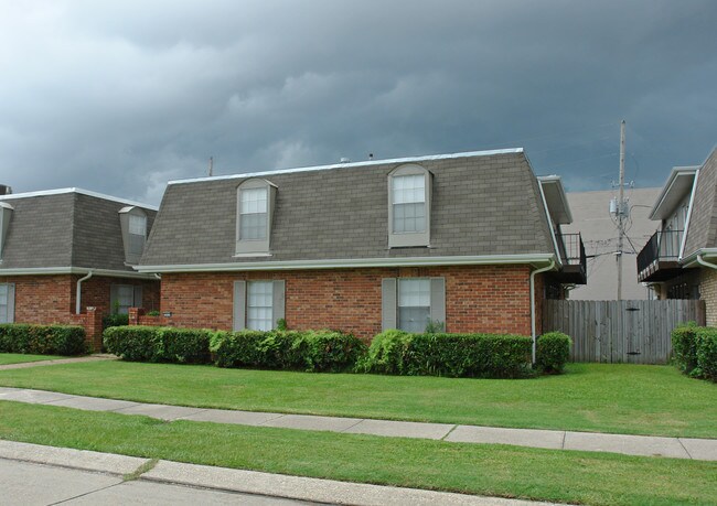 2828 Kingman St in Metairie, LA - Building Photo - Building Photo