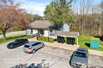 Valley View Apartments in Dickson, TN - Building Photo - Building Photo