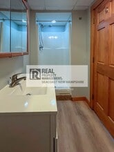 34 W 1st St in North Berwick, ME - Building Photo - Building Photo