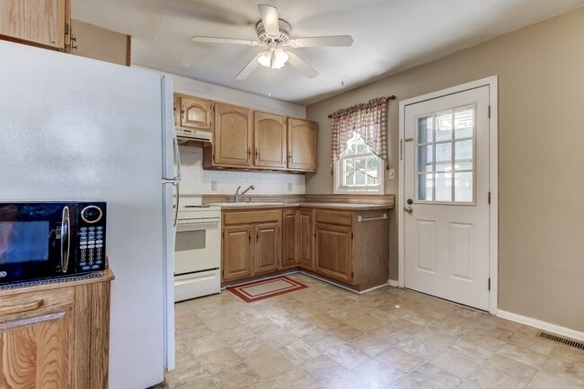 72 Beverly Dr in Springfield, IL - Building Photo - Building Photo