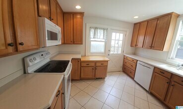 410 Woodland Dr in Birmingham, AL - Building Photo - Building Photo