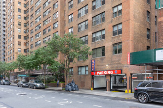 744-748 2nd Ave in New York, NY - Building Photo - Building Photo