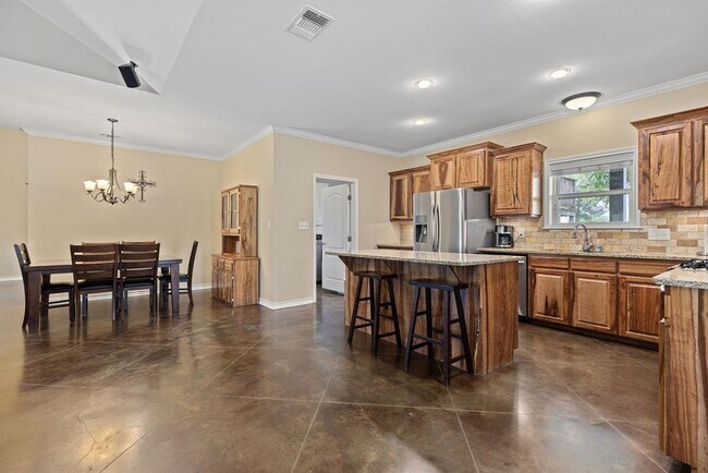 1725 Lower Red Rock Rd in Bastrop, TX - Building Photo - Building Photo