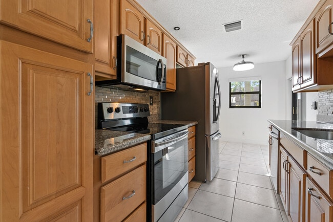 5110 Nesting Way in Delray Beach, FL - Building Photo - Building Photo