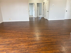 Woodland Apartments in Winfield, KS - Building Photo - Interior Photo