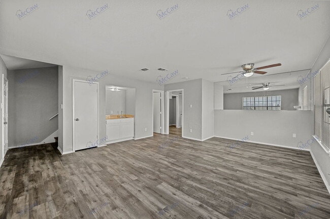 600 Starlinda Ct in Arlington, TX - Building Photo - Building Photo