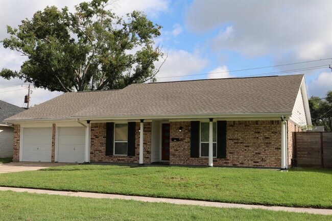 2427 Droxford Dr in Houston, TX - Building Photo - Building Photo