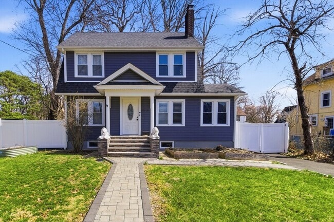 property at 925 Plainfield Ave