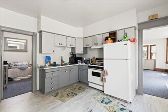 2949 N Frederick Ave in Milwaukee, WI - Building Photo - Building Photo