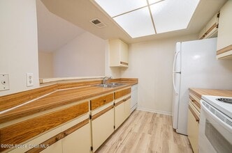 5612 Sisson Rd in Titusville, FL - Building Photo - Building Photo