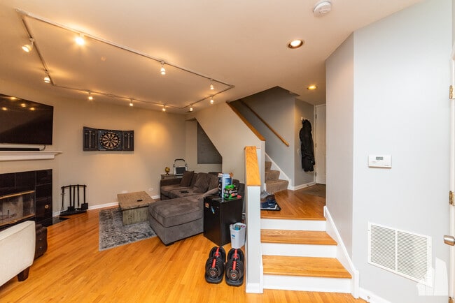 property at 2849 N Southport Ave