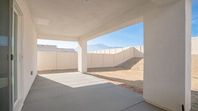 11265 Skyvista Dr in Desert Hot Springs, CA - Foto de edificio - Building Photo