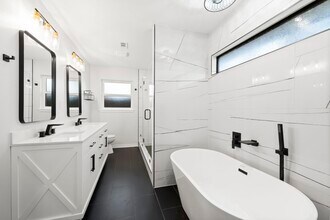 2535 Southwick St in Houston, TX - Building Photo - Building Photo