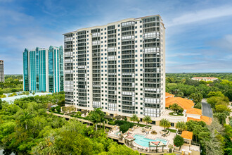 The Marbella at Pelican Bay in Naples, FL - Foto de edificio - Building Photo