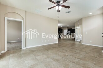 32869 Woodthrush Way in Wesley Chapel, FL - Building Photo - Building Photo