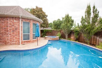 8100 Rosemont Dr in Plano, TX - Building Photo - Building Photo