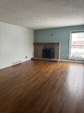 7512 Pimlico Dr in Louisville, KY - Building Photo - Building Photo