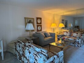 132 Newport I in Deerfield Beach, FL - Building Photo