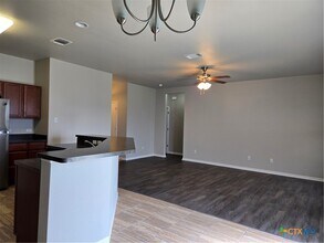 1214 Jamestown Dr in Temple, TX - Building Photo - Building Photo