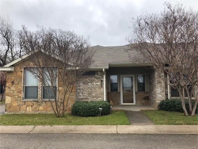 1301 DICEY Rd in Weatherford, TX - Building Photo - Building Photo