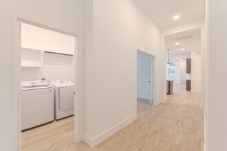 719 Campbell Xing Ct in Willis, TX - Building Photo - Building Photo