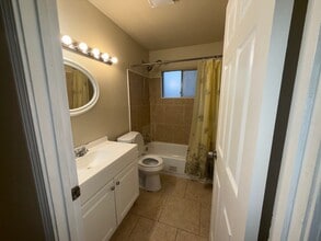 12246 Palmyra Dr in Baton Rouge, LA - Foto de edificio - Building Photo