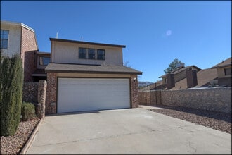7011 Portugal Dr in El Paso, TX - Building Photo - Building Photo