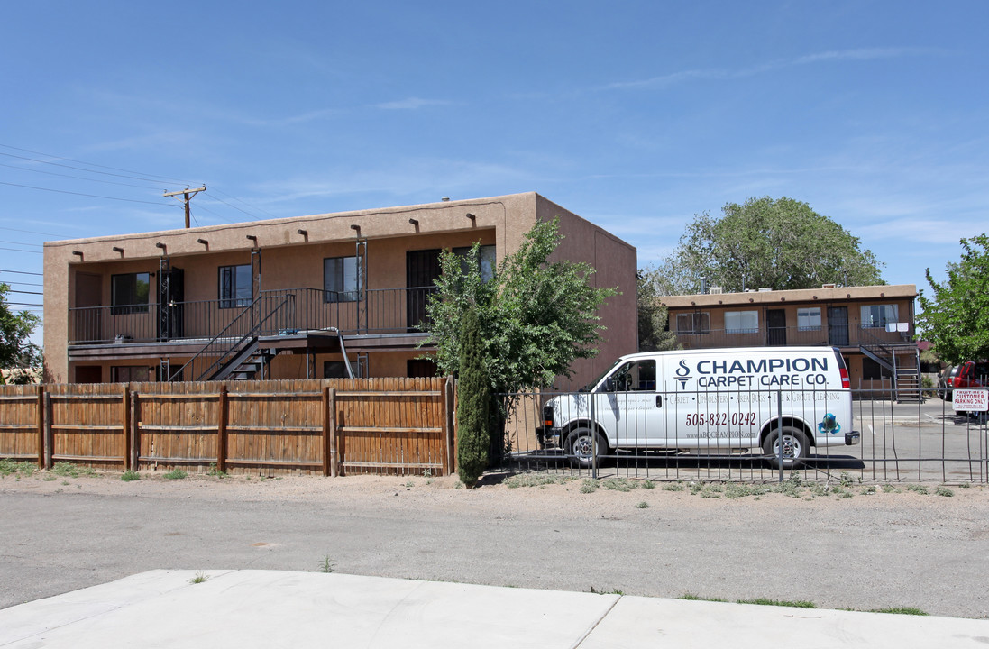 433-437 Louisiana Blvd SE in Albuquerque, NM - Building Photo